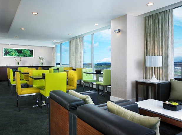 Imagen de los interiores del Hotel The Westin Wall Centre, Vancouver Airport. Foto 11