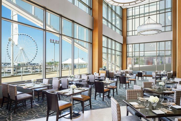 Imagen del bar/restaurante del Hotel The Westin Washington National Harbor. Foto 5