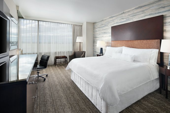 Imagen de la habitación del Hotel The Westin Washington National Harbor. Foto 12