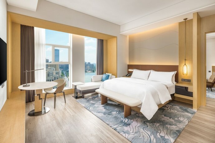 Imagen de la habitación del Hotel The Westin Wuhan Hanyang. Foto 18