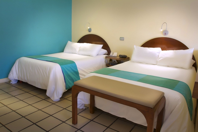 Imagen de la habitación del Hotel The Westmarine Waterfront. Foto 3