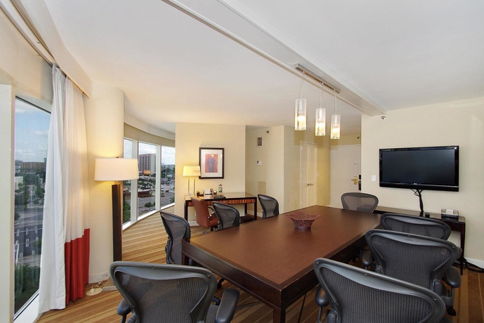 Imagen de los exteriores del Hotel The Westshore Grand, A Tribute Portfolio , Tampa. Foto 5