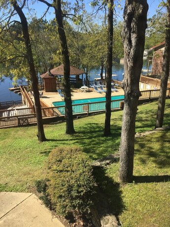 Imagen general del Hotel The Wharf Resort. Foto 8