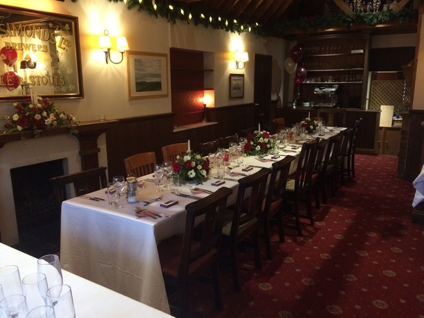 Imagen del bar/restaurante del Hotel The Wheatsheaf Inn, Haywards Heath. Foto 5