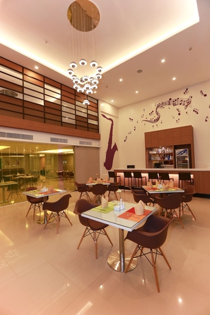 Imagen del bar/restaurante del Hotel The Whisper. Foto 3