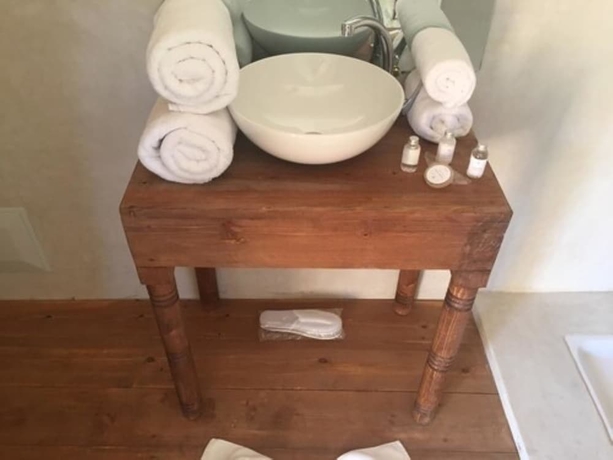 Imagen de la habitación del Hotel The White Camel Lodge. Foto 15