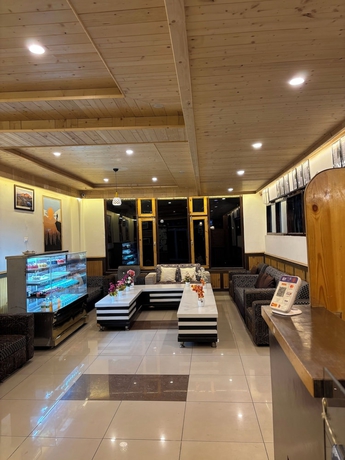 Imagen de los interiores del Hotel The White Castle, Kalpa. Foto 16