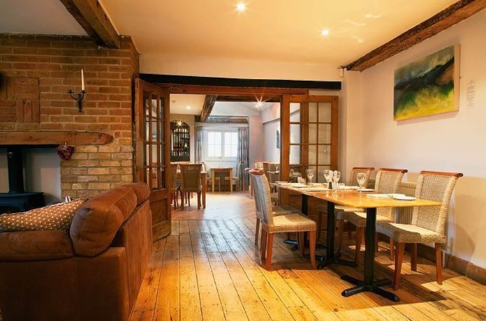 Imagen del bar/restaurante del Hotel The White Cliffs. Foto 5