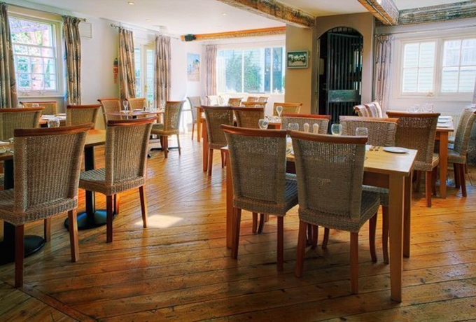 Imagen del bar/restaurante del Hotel The White Cliffs. Foto 7