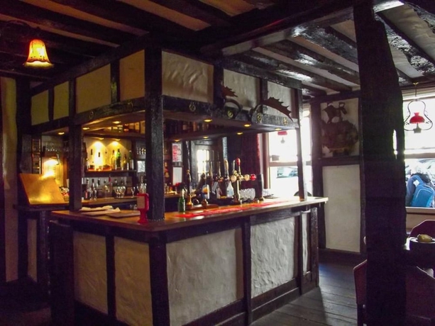 Imagen del bar/restaurante del Hotel The White Hart, Brighton. Foto 4