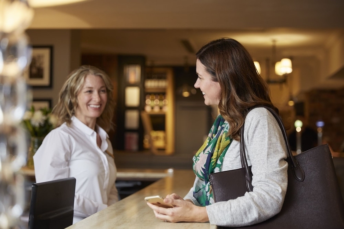 Imagen de los interiores del Hotel The White Hart By Greene King Inns. Foto 19