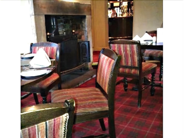 Imagen del bar/restaurante del Hotel The White Hart, Oldham. Foto 2