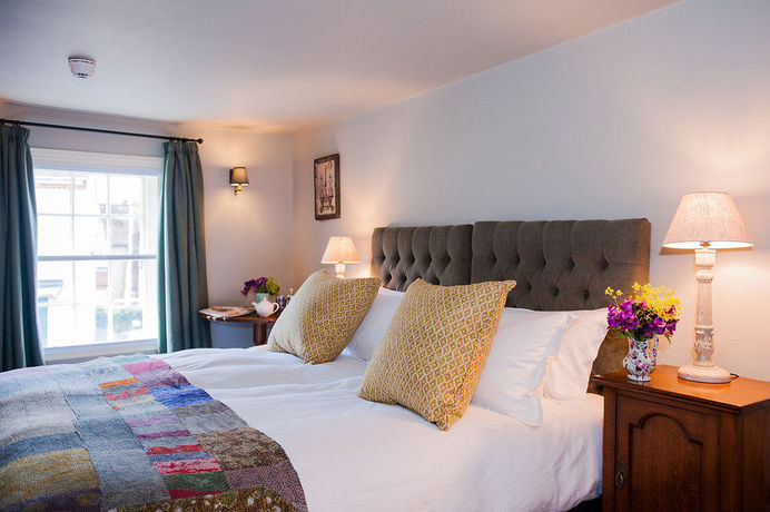 Imagen del bar/restaurante del Hotel The White Hart, Overton. Foto 4