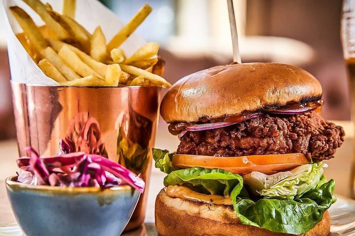Imagen del bar/restaurante del Hotel The White Hart, SWINDON. Foto 10