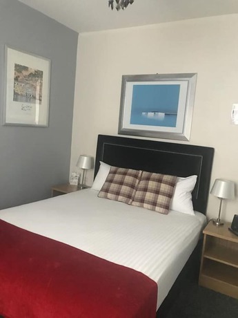 Imagen de la habitación del Hotel The White Hart, St Austell. Foto 3