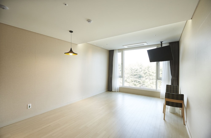 Imagen de la habitación del Hotel The White Hotel. Foto 4