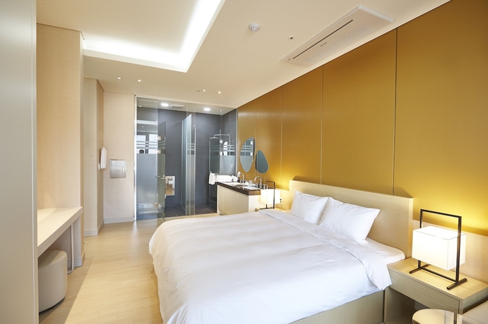 Imagen de la habitación del Hotel The White Hotel. Foto 8