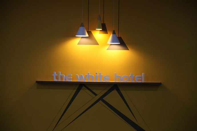 Imagen de los interiores del Hotel The White Hotel. Foto 19