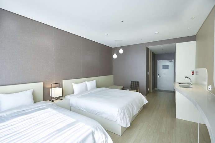 Imagen de la habitación del Hotel The White Hotel. Foto 14