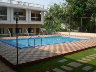 Imagen de la piscina del Hotel The White Orchid Resort. Foto 11