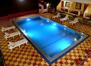 Imagen de la piscina del Hotel The White Orchid Resort. Foto 12