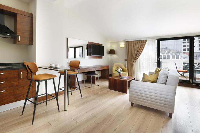 Imagen de la habitación del Hotel The White Orient. Foto 6