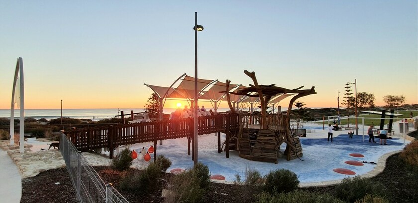 Imagen de los exteriores del Hotel The White Pearl Penthouse. Foto 31