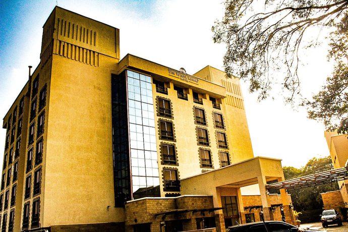 Imagen de los exteriores del Hotel The White Rhino. Foto 14