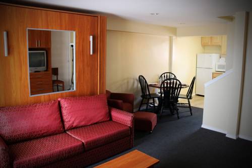 Imagen de la habitación del Hotel The White Sands Oceanfront Resort and Spa. Foto 3