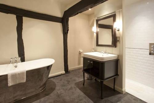 Imagen de la habitación del Hotel The White Swan. Foto 6