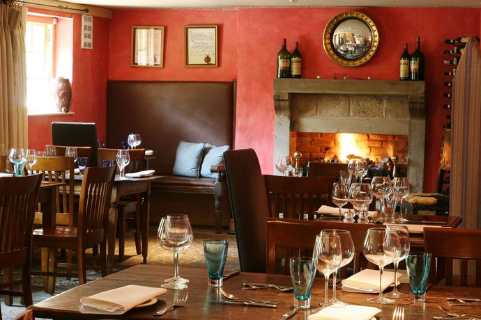 Imagen del bar/restaurante del Hotel The White Swan Inn. Foto 6