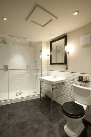 Imagen de la habitación del Hotel The White Swan, Stratford-upon-Avon. Foto 5
