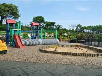 Imagen de los exteriores del Hotel The Whitehouse Inn. Foto 11