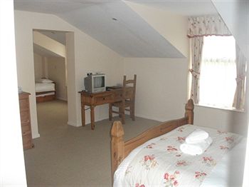 Imagen de los exteriores del Hotel The Whitehouse Inn. Foto 13