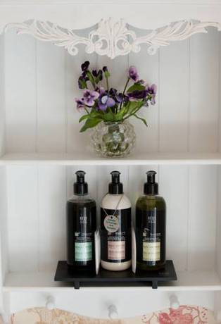 Imagen de la habitación del Hotel The Wild Boar. Foto 3