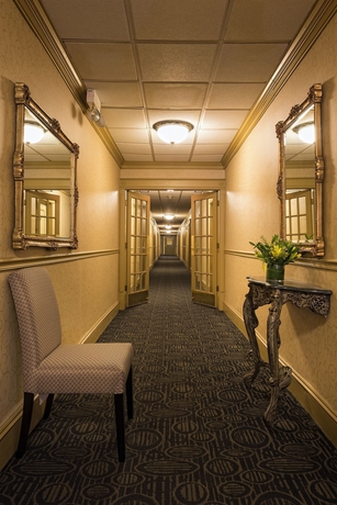 Imagen de los interiores del Hotel The Willows. Foto 5