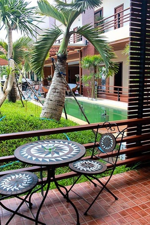 Imagen de los exteriores del Hotel The Win. Foto 18