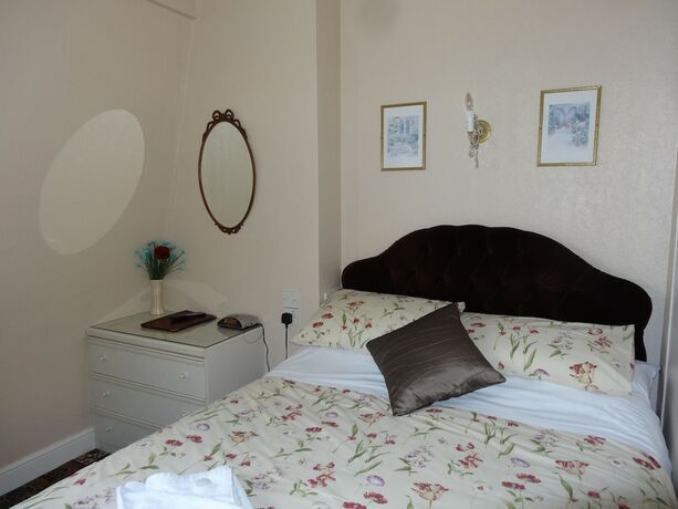 Imagen general del Hotel The Winchester. Foto 4