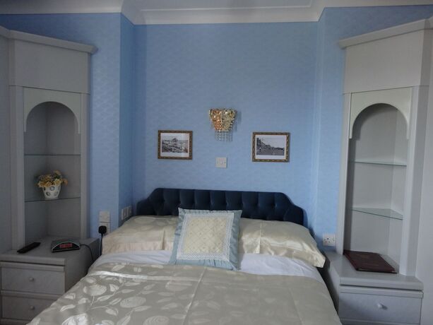 Imagen de la habitación del Hotel The Winchester. Foto 15