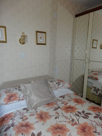 Imagen de la habitación del Hotel The Winchester. Foto 19