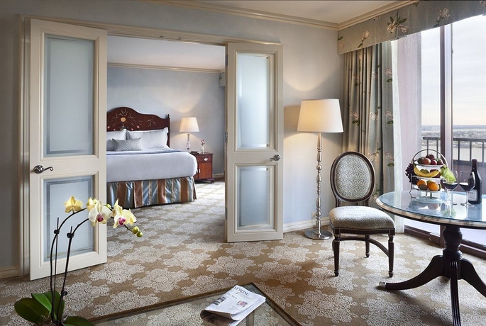 Imagen de los interiores del Hotel The Windsor Court. Foto 12