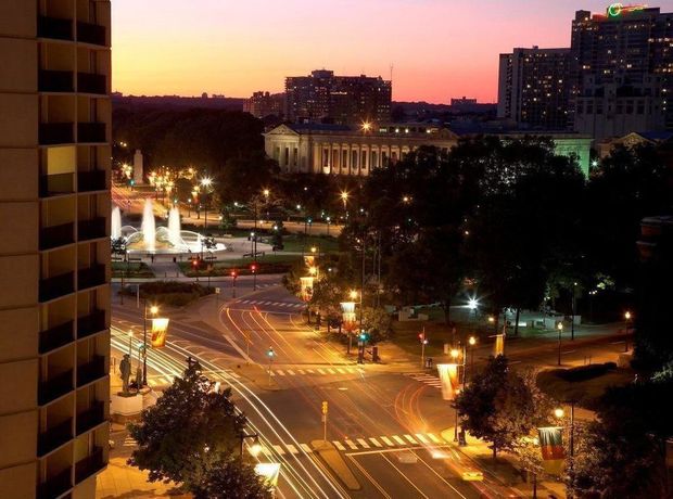 Imagen de los exteriores del Hotel The Windsor Suites. Foto 15