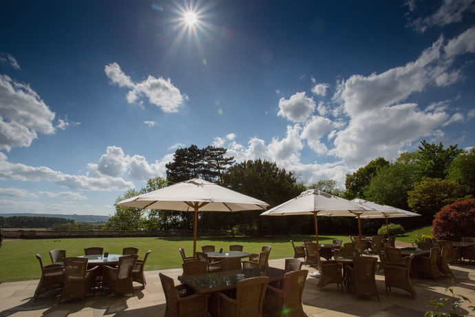 Imagen de los exteriores del Hotel The Wood Norton. Foto 9