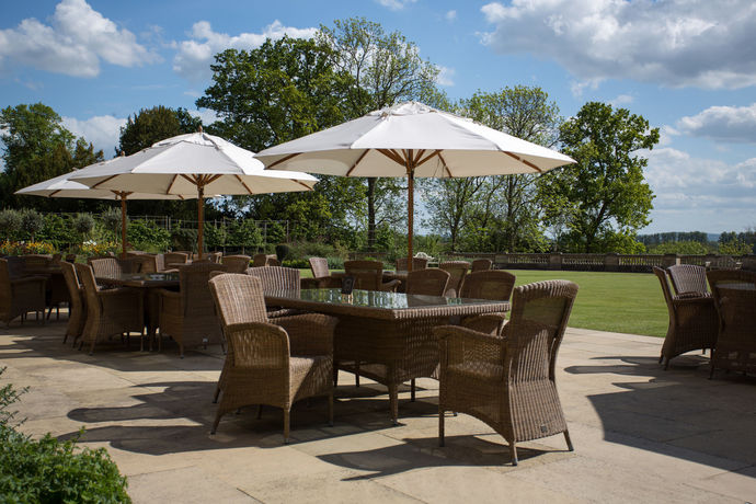 Imagen de los exteriores del Hotel The Wood Norton. Foto 10