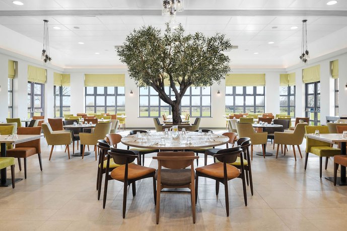 Imagen del bar/restaurante del Hotel The Woodlands Event Centre. Foto 6