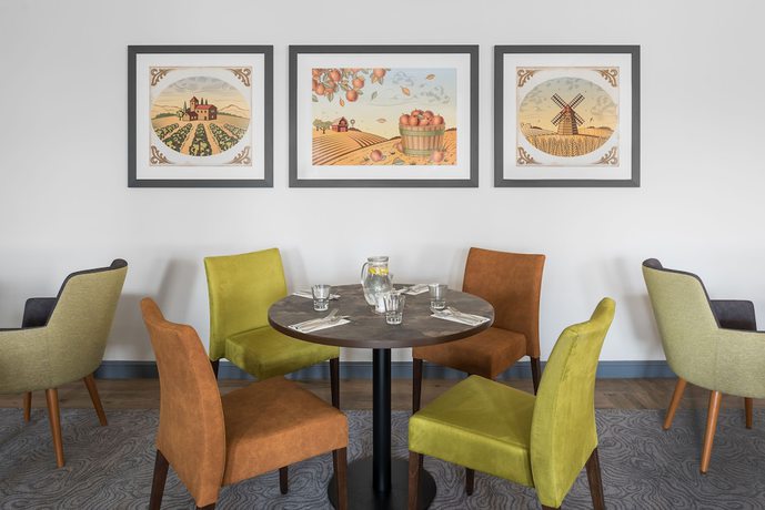 Imagen del bar/restaurante del Hotel The Woodlands Event Centre. Foto 7