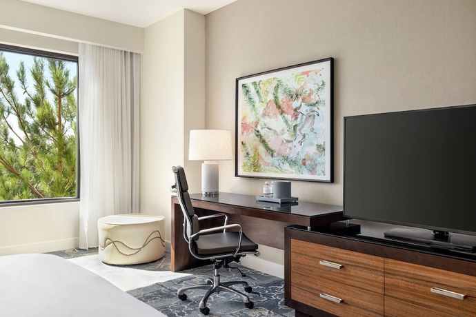 Imagen de la habitación del Hotel The Woodlands Resort, Curio Collection By Hilton. Foto 7