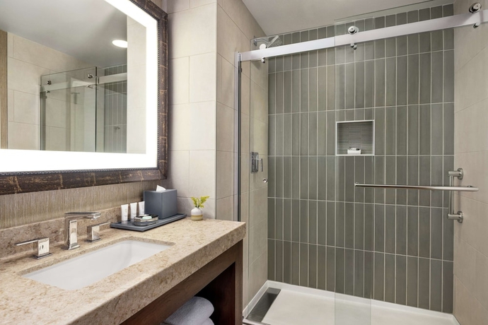 Imagen de la habitación del Hotel The Woodlands Resort, Curio Collection By Hilton. Foto 9