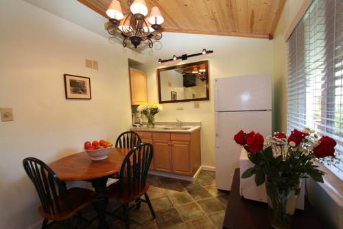 Imagen de la habitación del Hotel The Woods - Gay Lgbtq Cabins. Foto 12