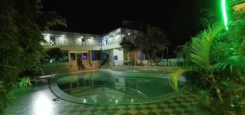 Imagen de la piscina del Hotel The Woodz. Foto 19